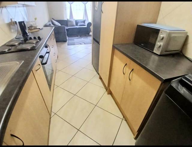 2 BEDROOM PROPERTY TO RENT IN GREENHILLS
